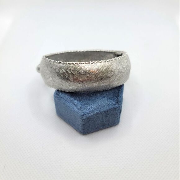 MODE-ART Marked Bracelet  - Picture 1 of 5